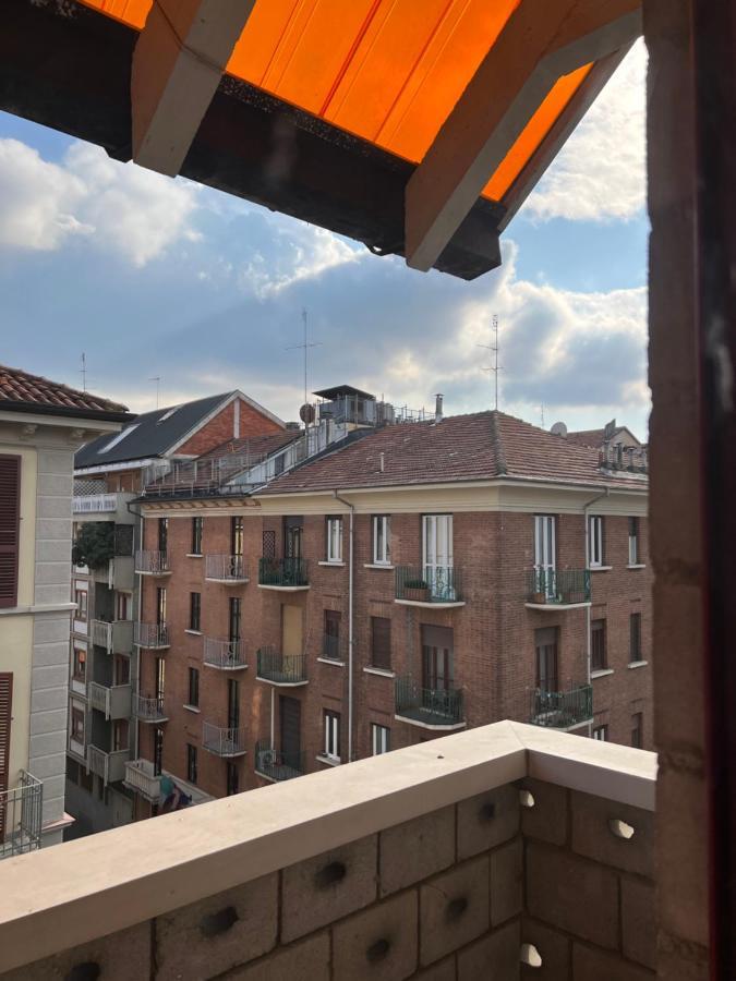 Splendido Appartamento Vicino Alla Metro Turin Exterior photo